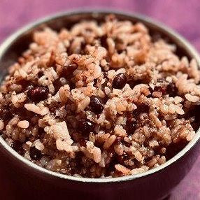 109 Oh Gok Bahb (Brown Glutinous Rice with Beans and Grains)