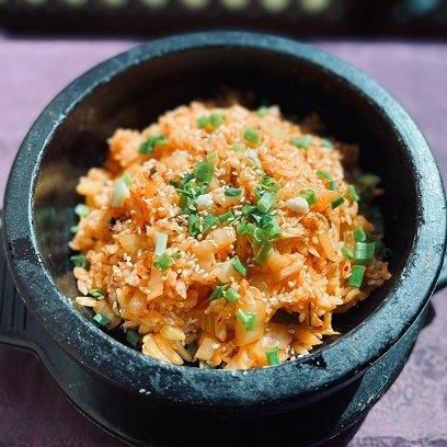 102 DolSot Kimchee Bokeum Bahb (Kimchee & Minced Pork Fried Rice in Stone Pot)