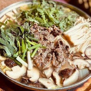 075 BoolGoGi Buhsut (Mushroom , Beef and Dofu with Vegetables)